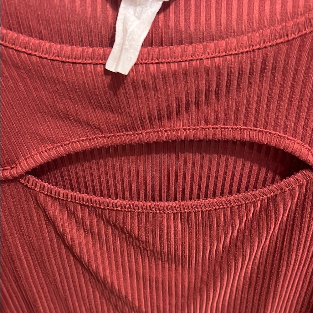 Bibi Women's Ribbed Rust Top - Picture 3 of 4